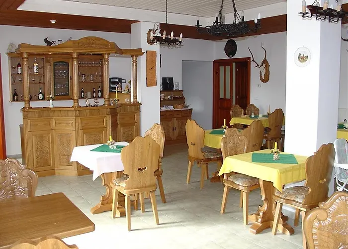Bed & Breakfast Edelweiss Panzio Pilisvörösvár
