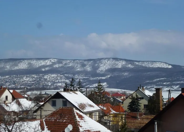 Bed & Breakfast Edelweiss Panzio Pilisvörösvár